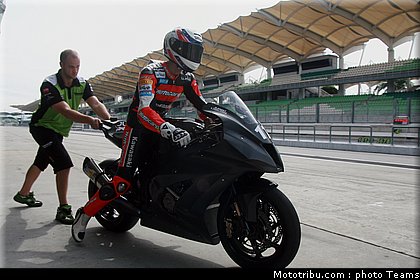 sbk_2011_tests_vermeulen_3.jpg