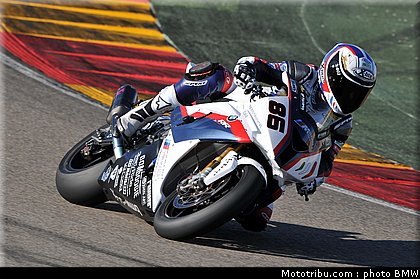 sbk_test_bmw_italia_aragon_2011_005.jpg