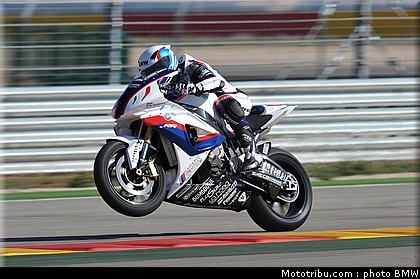 sbk_test_bmw_italia_aragon_2011_022.jpg