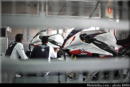 sbk_test_bmw_italia_aragon_2011_035.jpg