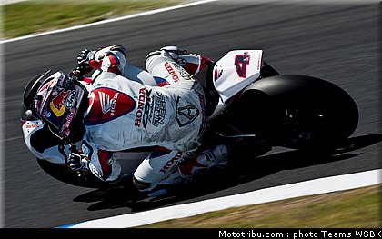 sbk_aoyama_009_australie_2012_philip_island.jpg