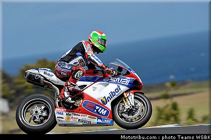 sbk_giugliano_003_australie_2012_philip_island.jpg