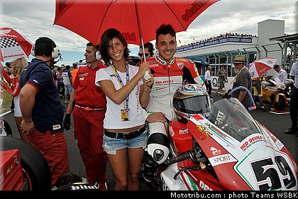 sbk_pitbabe_011_australie_2012_philip_island.jpg