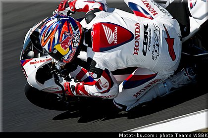 sbk_rea_013_australie_2012_philip_island.jpg