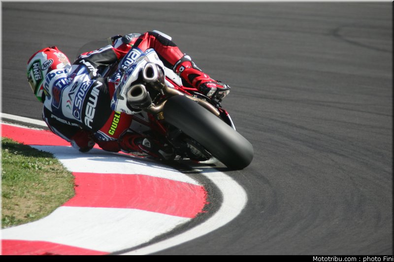 superbike_giugliano_002_imola_2012