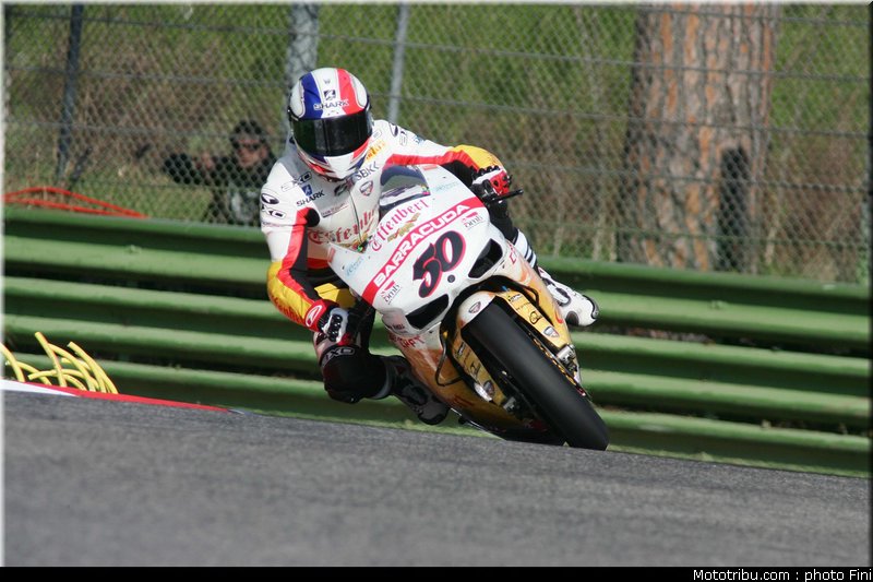 superbike_guintoli_003_imola_2012