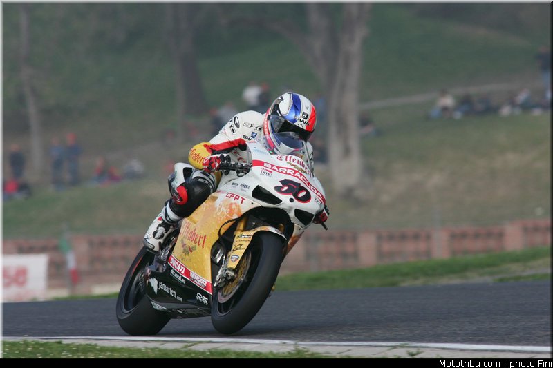 superbike_guintoli_007_imola_2012