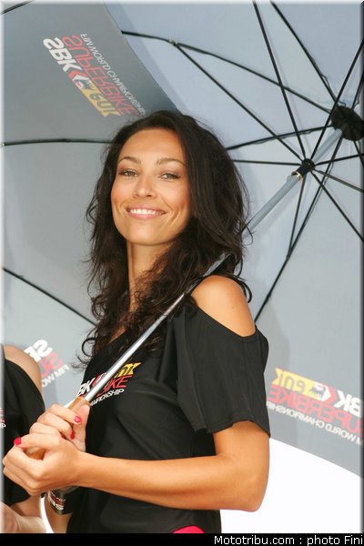 superbike_pit_babe_005_imola_2012