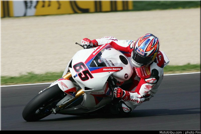 superbike_rea_008_imola_2012