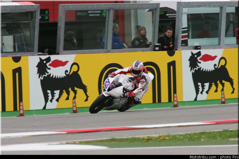 supersport_parkes_003_imola_2012