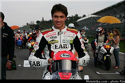 600_superstock_003_imola_2012.jpg