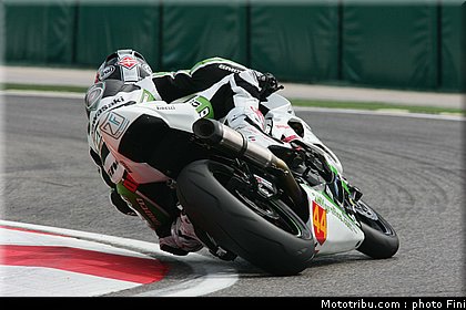 600_superstock_davies_001_imola_2012.jpg