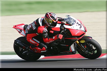 superbike_biaggi_006_imola_2012.jpg