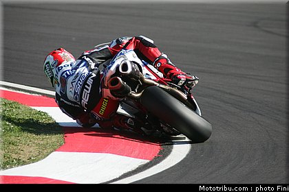 superbike_giugliano_001_imola_2012.jpg