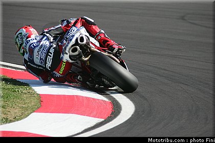 superbike_giugliano_002_imola_2012.jpg