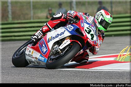 superbike_giugliano_004_imola_2012.jpg