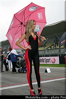 superbike_pit_babe_009_imola_2012.jpg