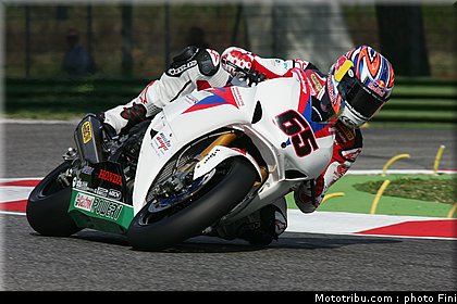 superbike_rea_003_imola_2012.jpg