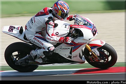 superbike_rea_004_imola_2012.jpg