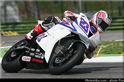 supersport_parkes_001_imola_2012.jpg