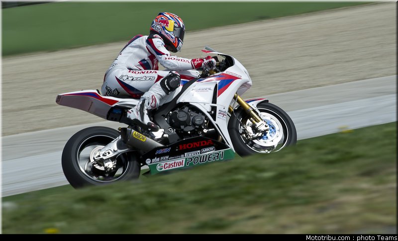 superbike_rea_007_imola_2012