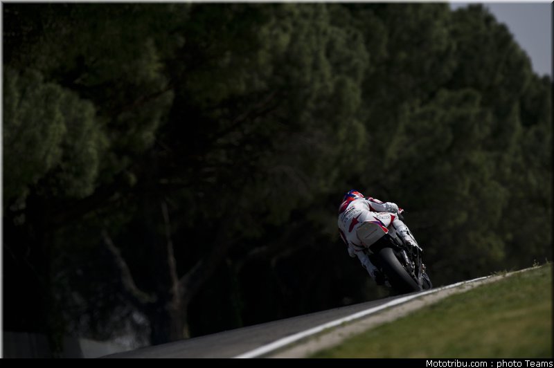 superbike_rea_009_imola_2012