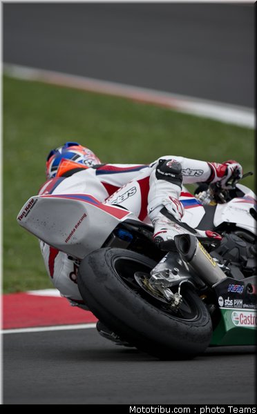 superbike_rea_019_imola_2012