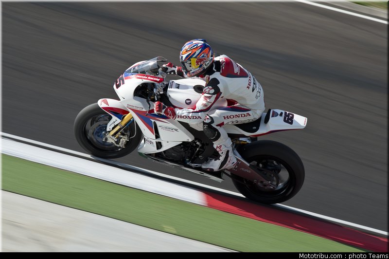 superbike_rea_026_imola_2012