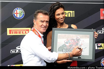 superbike_pitbabe_009_imola_2012.jpg