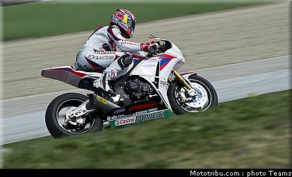 superbike_rea_007_imola_2012.jpg