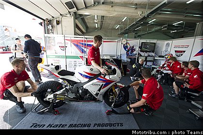 superbike_rea_010_imola_2012.jpg