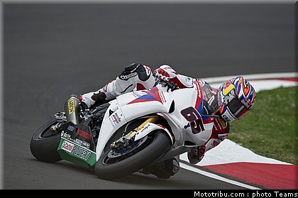 superbike_rea_018_imola_2012.jpg