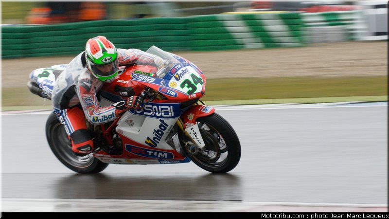 superbike_giugliano_001_pays_bas_assen_2012