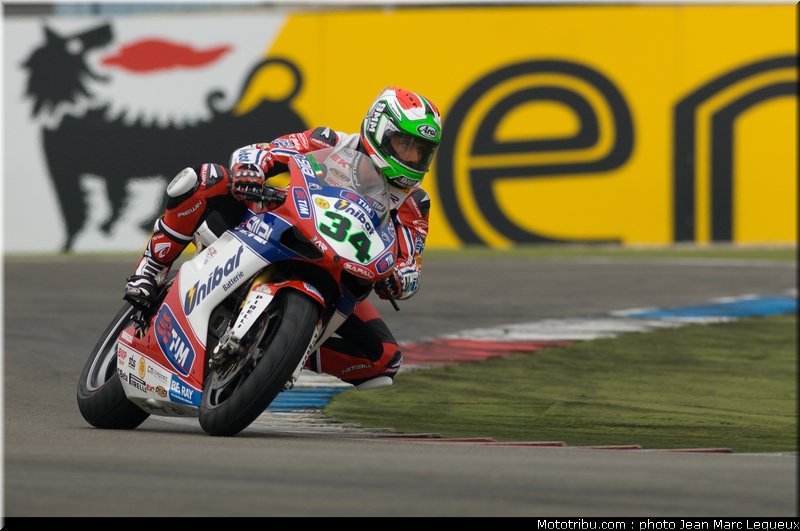 superbike_giugliano_002_pays_bas_assen_2012