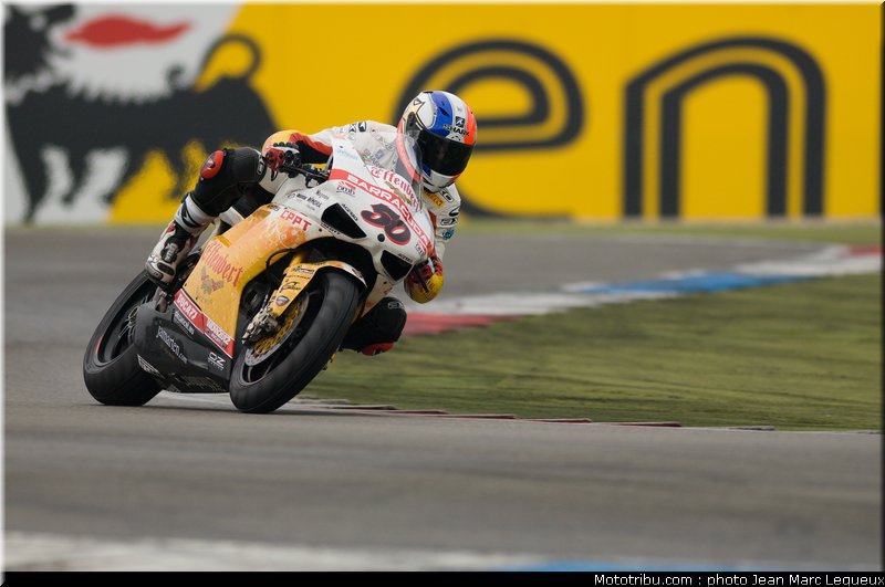 superbike_guintoli_004_pays_bas_assen_2012