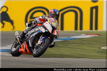 superbike_aitchinson_002_pays_bas_assen_2012.jpg