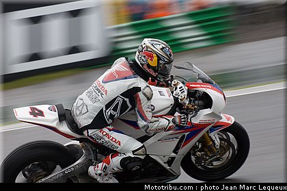 superbike_aoyama_001_pays_bas_assen_2012.jpg