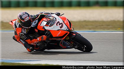 superbike_biaggi_001_pays_bas_assen_2012.jpg