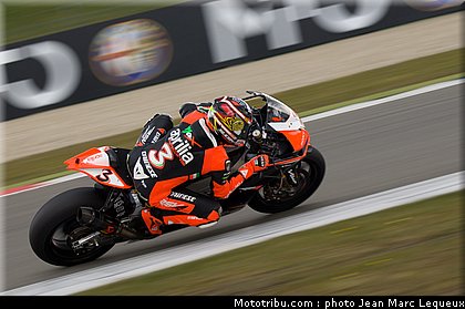 superbike_biaggi_005_pays_bas_assen_2012.jpg