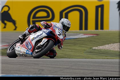 superbike_checa_005_pays_bas_assen_2012.jpg