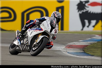 superbike_melandri_002_pays_bas_assen_2012.jpg