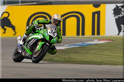 superbike_mercado_003_pays_bas_assen_2012.jpg