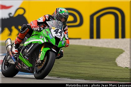 superbike_salom_002_pays_bas_assen_2012.jpg