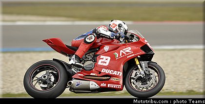 1000_superstock_sandi_002_pays_bas_assen_2012.jpg