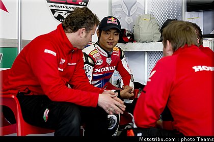 superbike_aoyama_001_pays_bas_assen_2012.jpg