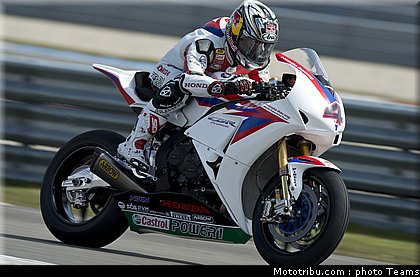 superbike_aoyama_011_pays_bas_assen_2012.jpg