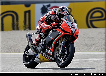 superbike_biaggi_003_pays_bas_assen_2012.jpg