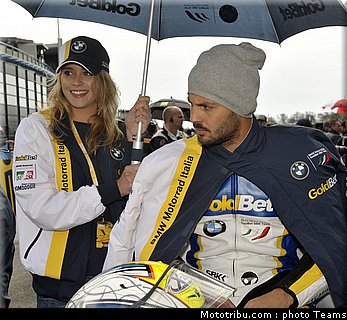 superbike_pitbabe_009_pays_bas_assen_2012.jpg