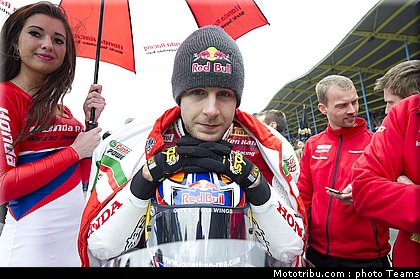 superbike_pitbabe_018_pays_bas_assen_2012.jpg