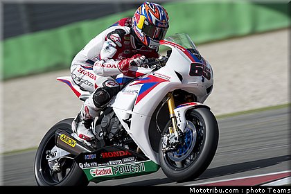 superbike_rea_013_pays_bas_assen_2012.jpg